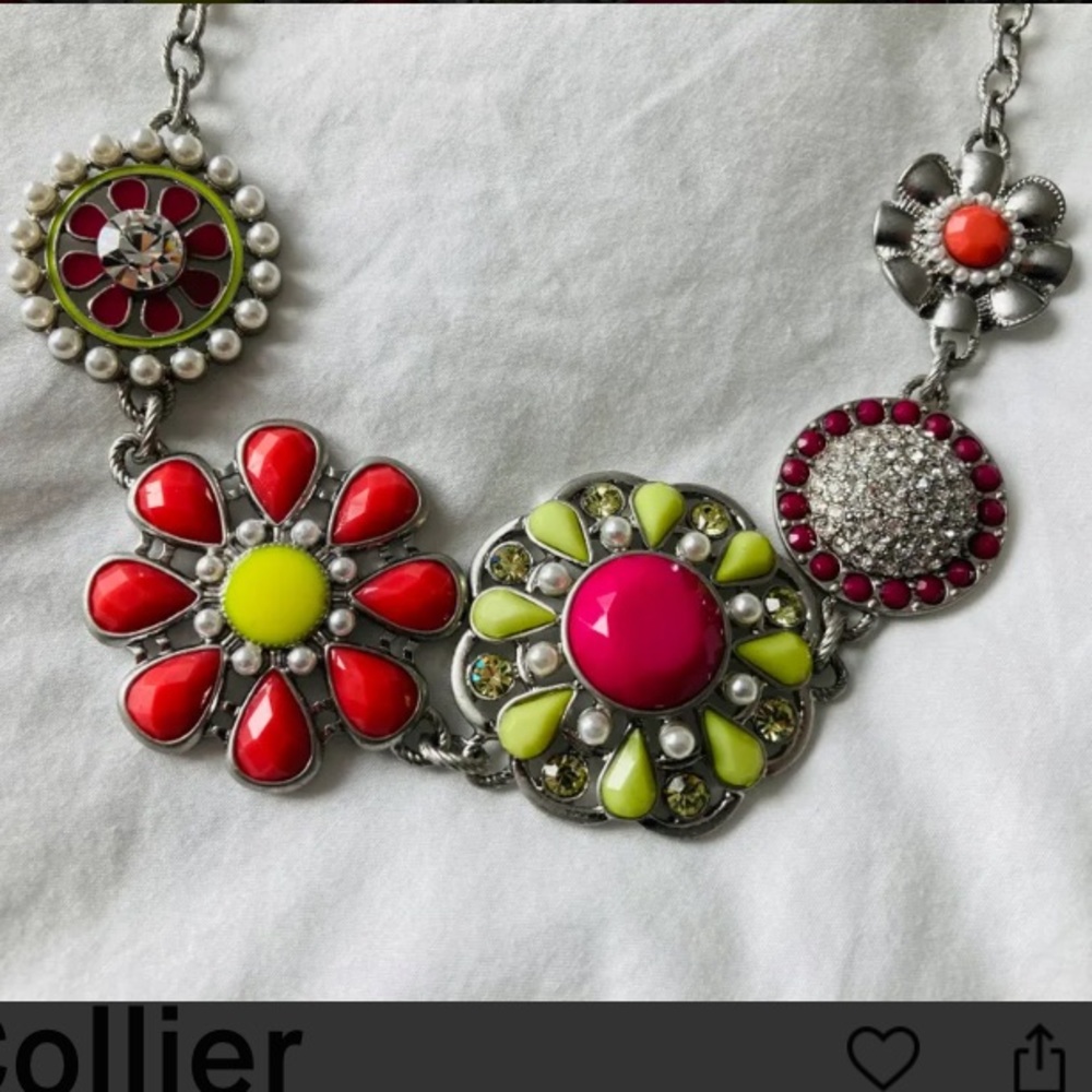 LIA SOPHIA Flower Pot Necklace!!! Like NEW!!!
